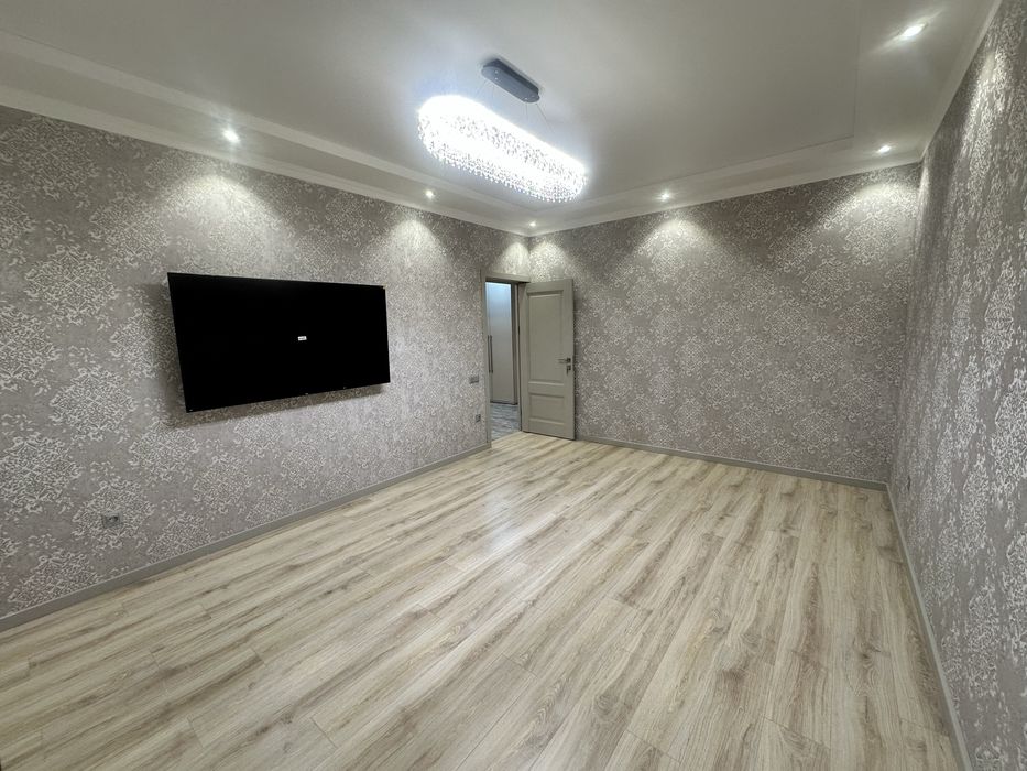 Продается 4 комнатная квартира