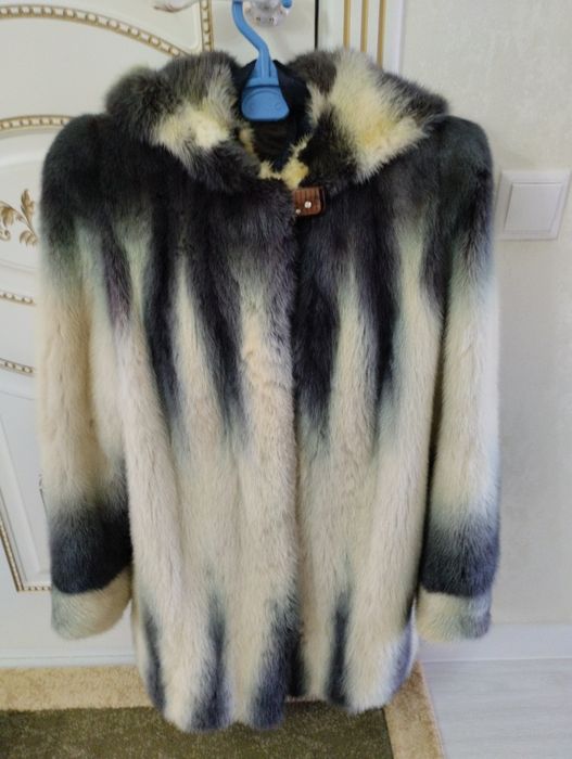 Продам норковую шубу