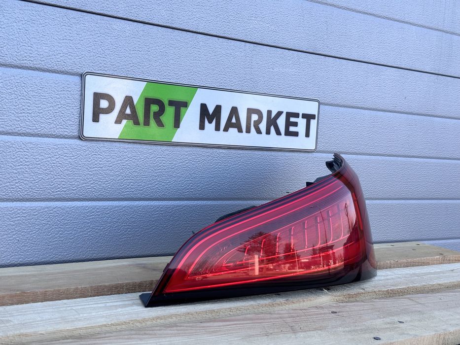 Десен стоп AUDI Q5 SQ5 Фейслифт 8R0945094C