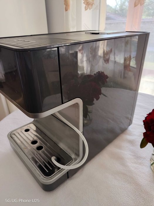 Автоматична кафемашина Miele CM6310 сива.