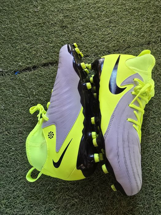 Футболни бутонки Nike JR PHANTOM LUNA II ACAD FG/MG - 36 1/2 номер