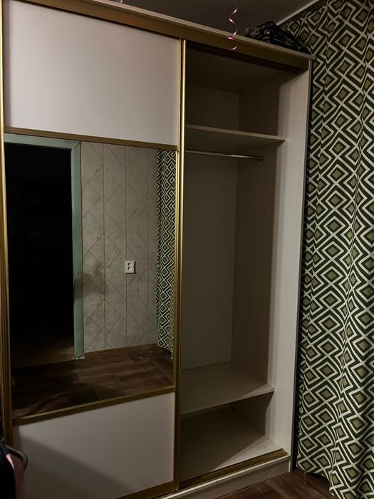 Продам шкаф-купе