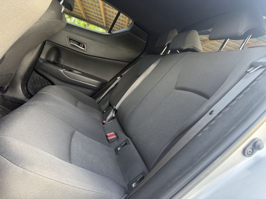 Toyota C-HR 2019 Hybrid euro 6 led navi camera scaune incalzite keyless km reali Rate/leasing/buy/back