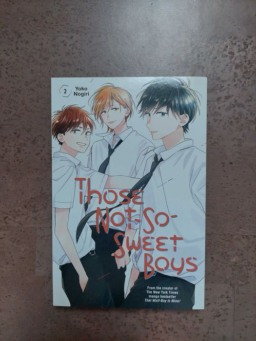 Манги и книга от Scarlett St. Clair