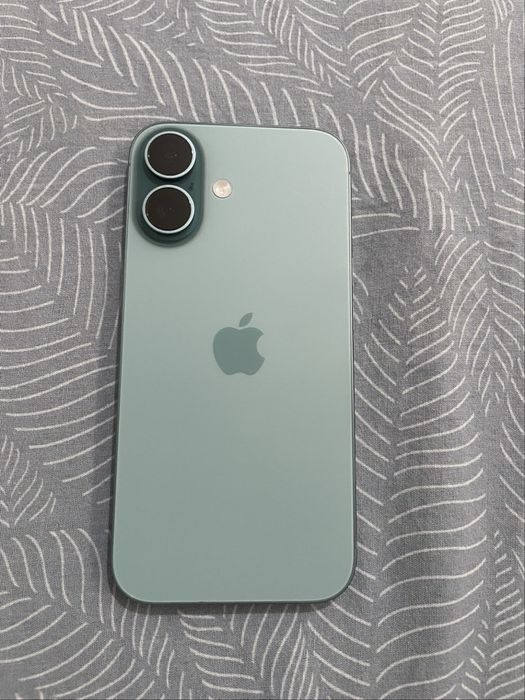 iphone 16 simplu