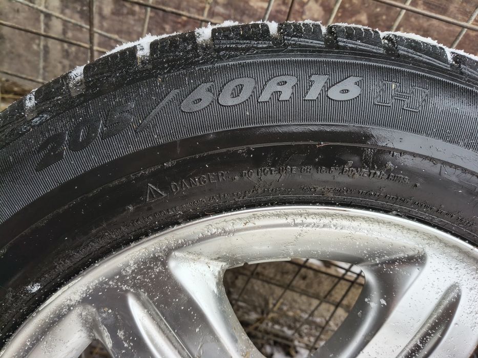 Vând roti mercedez 205 60r16