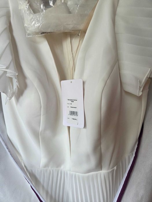 Елегантен нов гащеризон с чантичка – идеален за бал или сватба