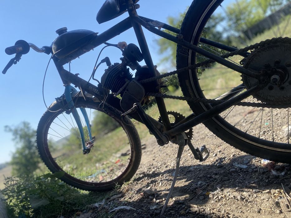 Bicicleta cu motor
