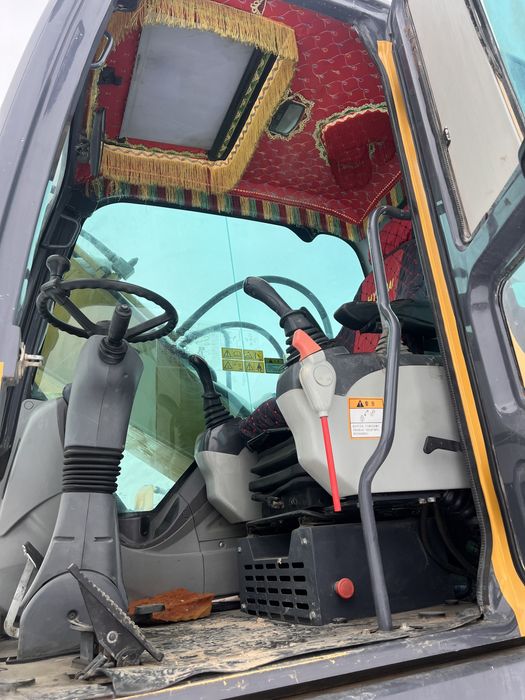 Экскаватор калёсный 150