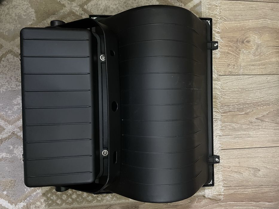 Продается Прожектор новый