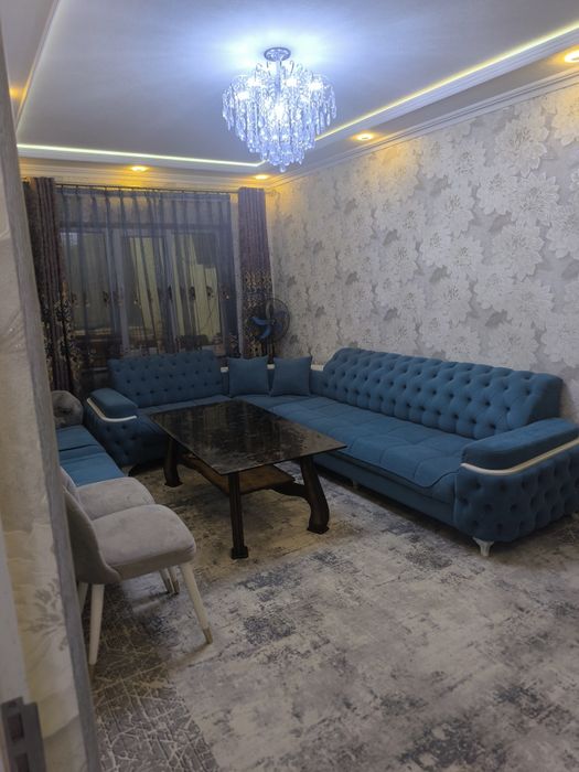 Продаю свою 3 комнатную квартиру  смебелю заходи и живи