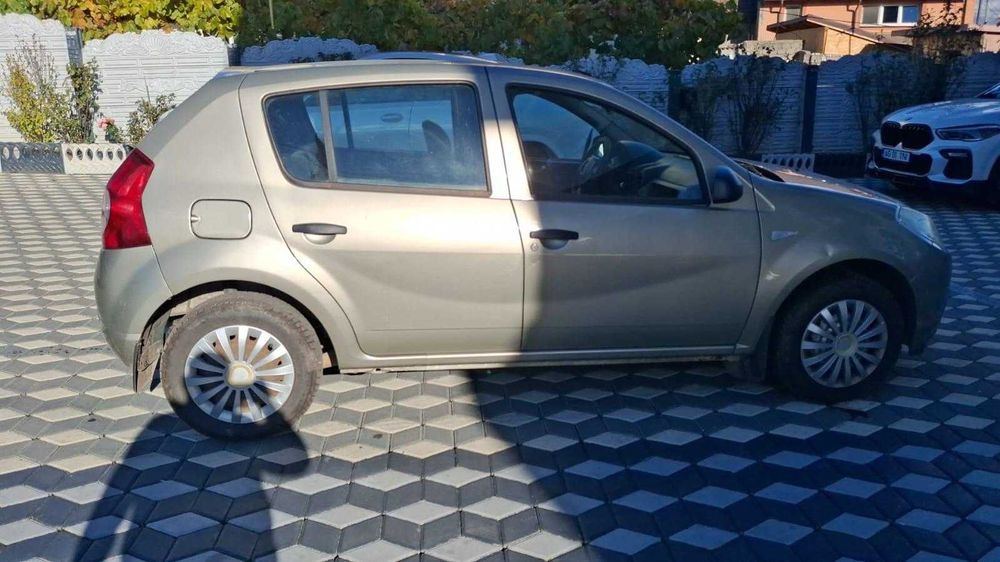 Dezmembrez Sandero 1.4 benzina