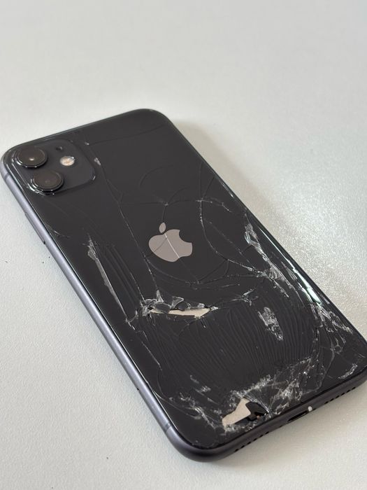 Айфон 11 сатылады