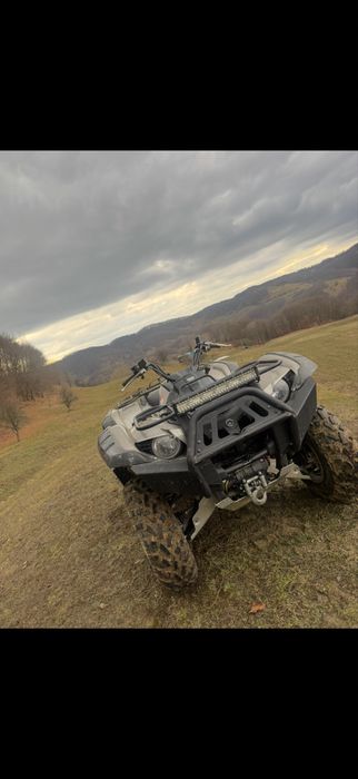 Vând Yamaha Grizzly 700, ATV foarte bine întreținut și îngrijit, în stare foarte bună de funcționare.