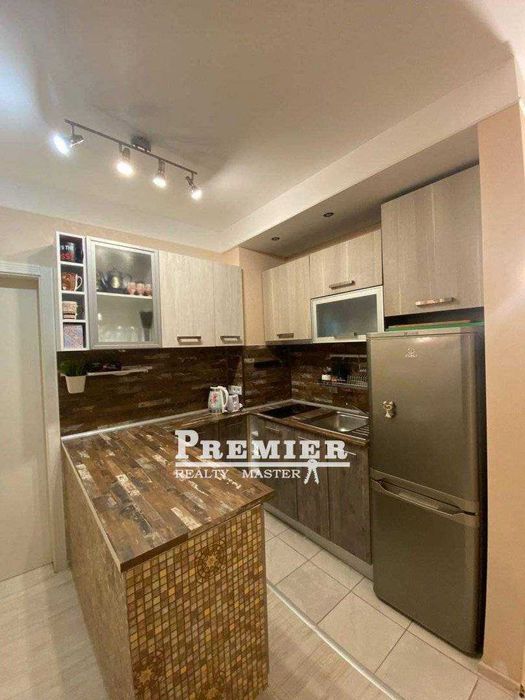 Продава се Тристаен апартамент в к.к. Слънчев бряг - 70 кв.м за 1429 €/кв.м - Снимка #2