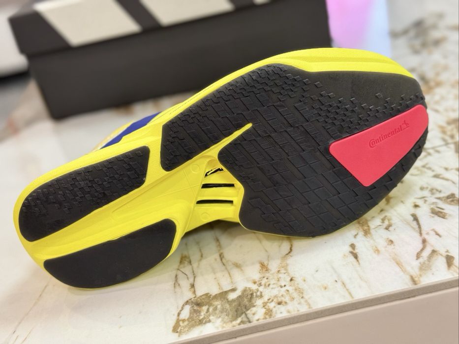 Adidas Adizero Adios Pro 4 în nuanța Pure Sulfur nr 41,5