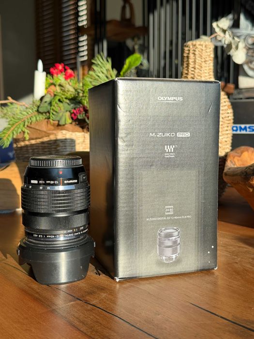 Продавам фотоапарат Olympus OM-D EM-1 M2 с обективи