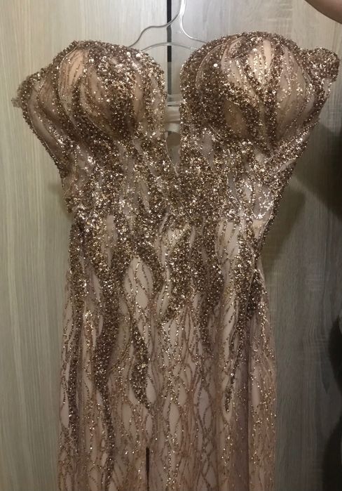 Абитуриентска рокля