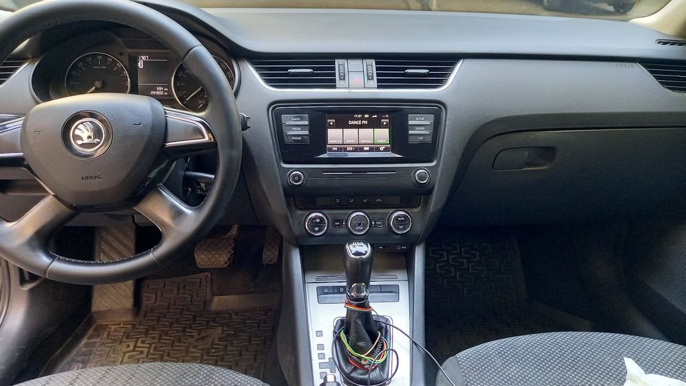 Vând Skoda Octavia1,6