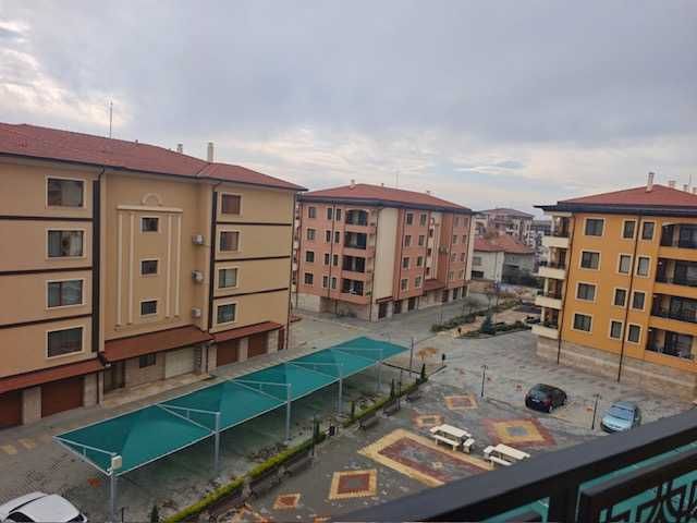 135 кв.м комфорт в „Розатера“, Казанлък – модерен дом с потенциал!