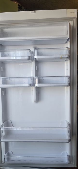 Продам  большой холодильник
