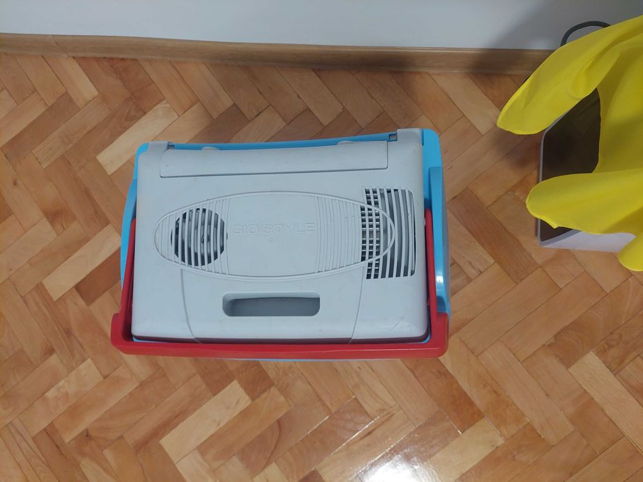 Електрическа хладилна чанта GIO STYLE (12V)