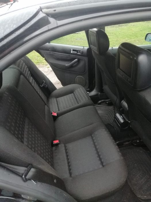 Vand volkswagen Bora an 2002 stare buna  motor 1,9 tdi