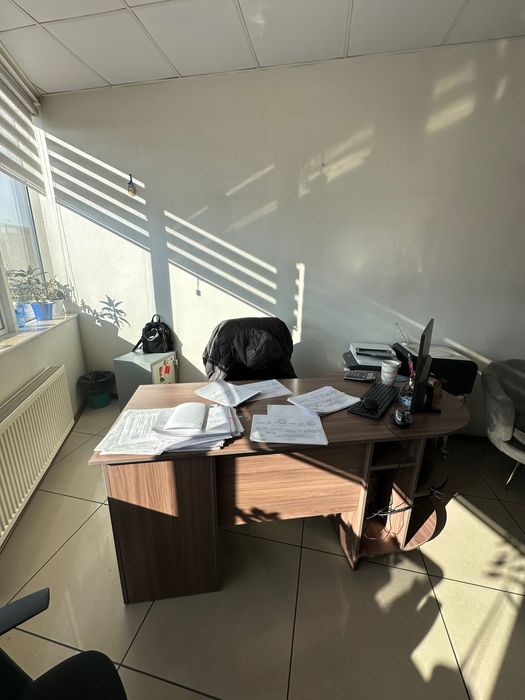 Продам офисную мебель