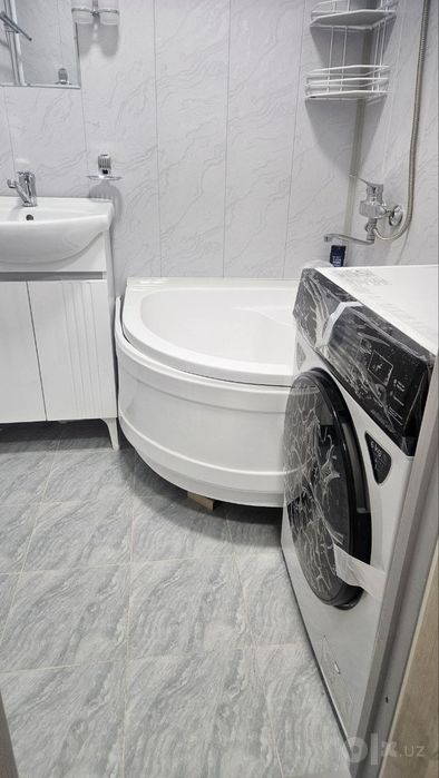 Продажа Чиланзар 23  Фархадский базар 1/3/9 цена 34.000у.е