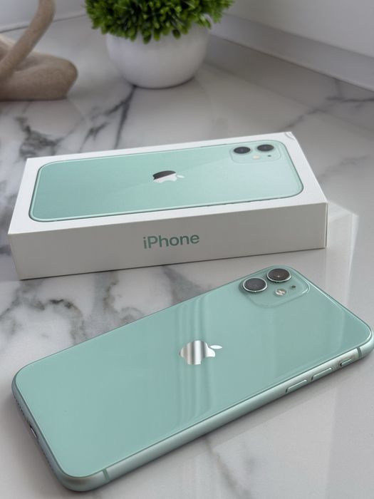 Продам Айфон 11