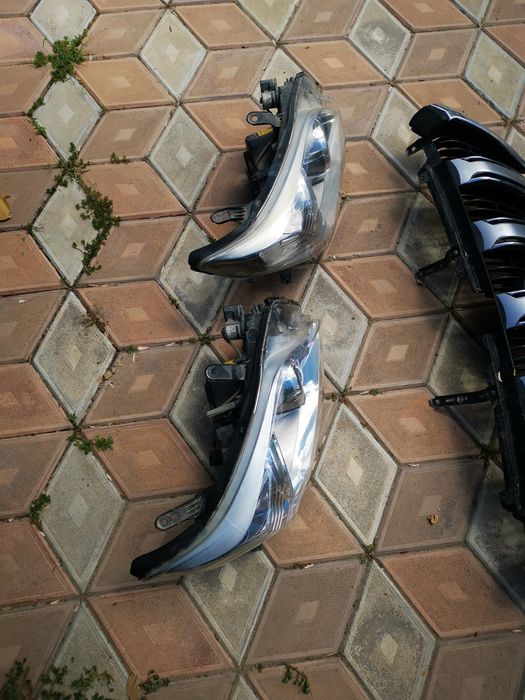 Far dreapta grila Toyota land cruiser 150 j150 xenon adaptiv 2012