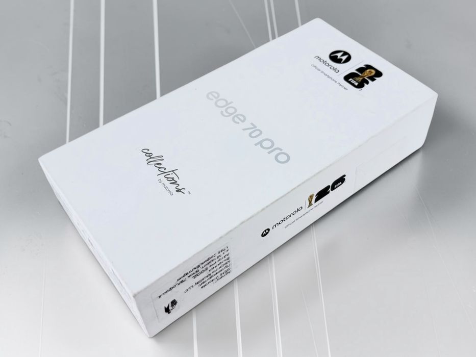 НОВ! Motorola Edge 70 Pro 5G 256GB 8RAM Pantone Titan FIFA 2026 Collection 2г. Гаранция!