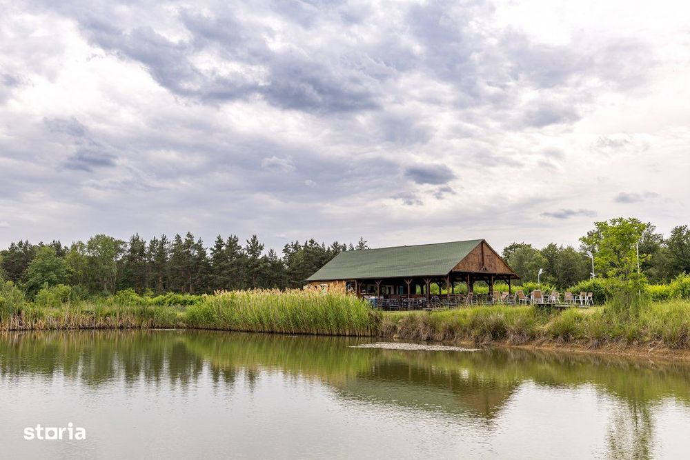 Motel, camping, piscina si lacuri de pescuit pe un teren de 49 285 mp