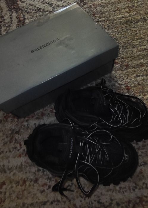 Balenciaga track