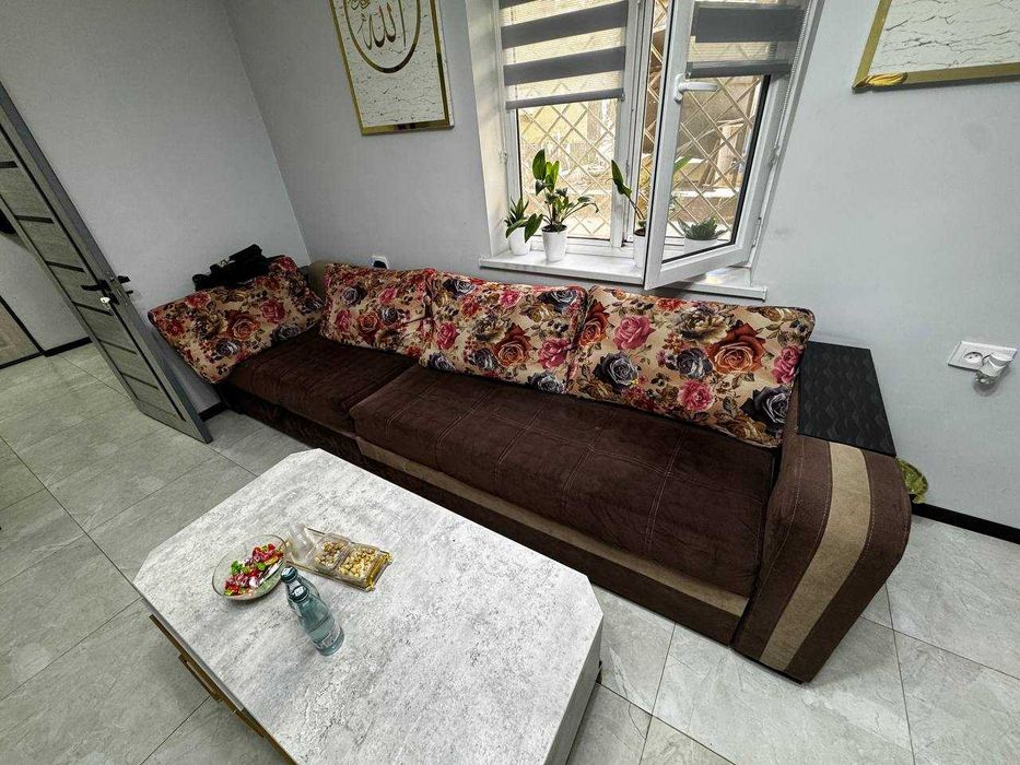 Диван раскладной в хорошем состоянии