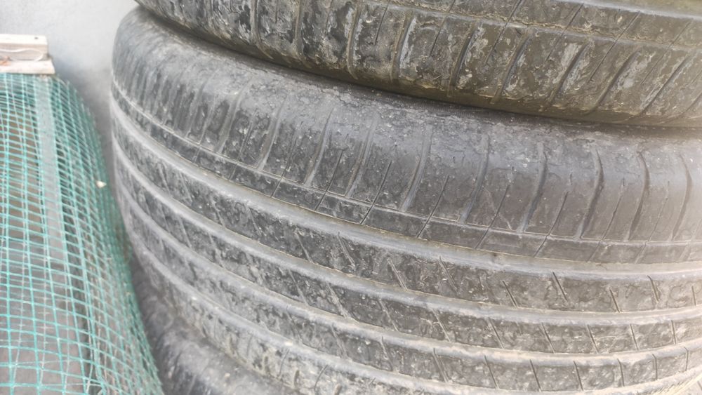 Шина балон R17 215/55