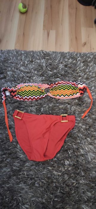 Продавам бански в актуални цветове