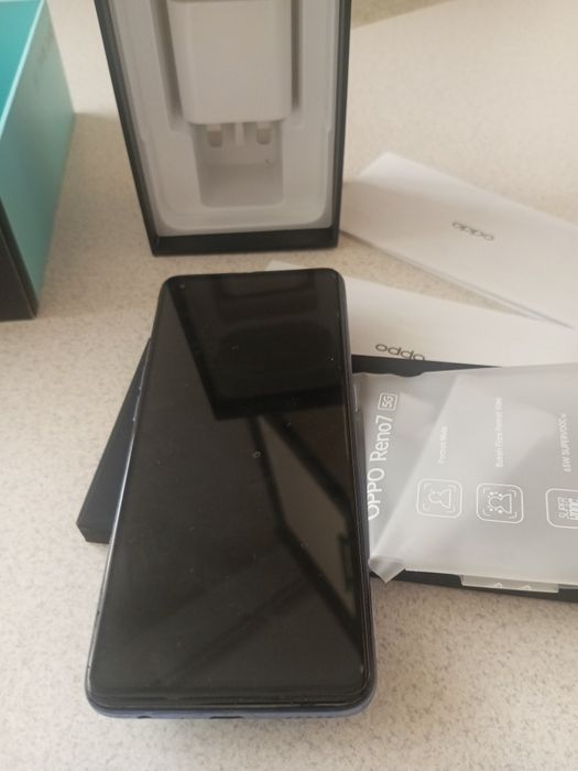 Oppo Reno 7. 5g.