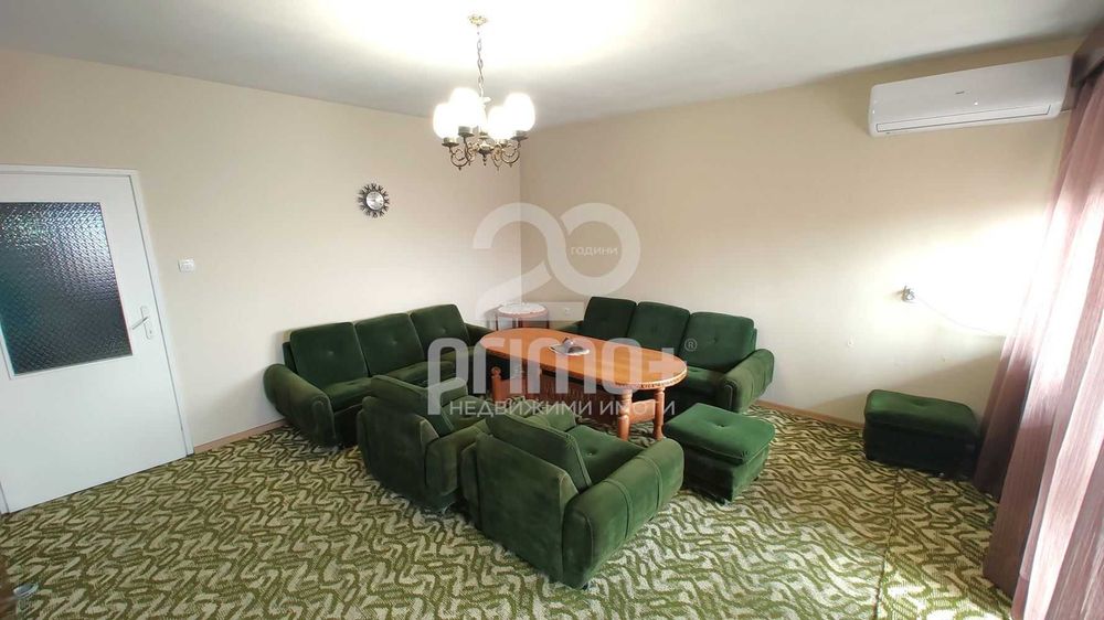 Дава се под наем Тристаен апартамент в Велико Търново, Център - 100 кв.м за 357 € - Снимка #3