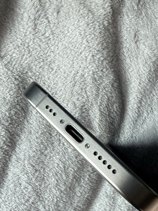 Продается айфон 15 про на 128гб