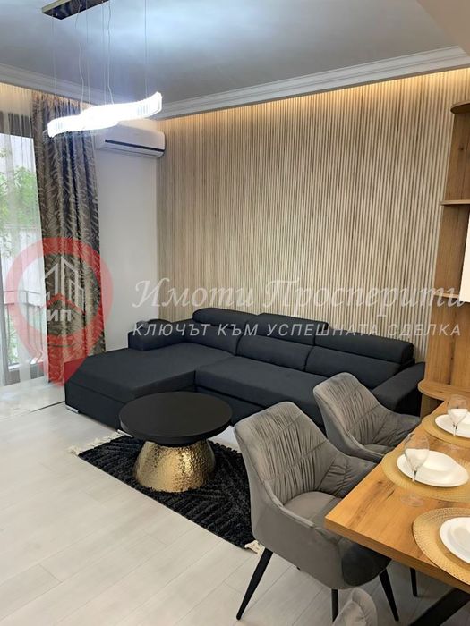 Дава се под наем Тристаен апартамент в София, Център - 85 кв.м за 1350 € - Снимка #4