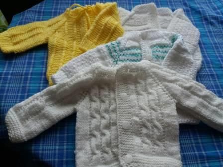 Бебешки плетени дрехи, елеци, терлици