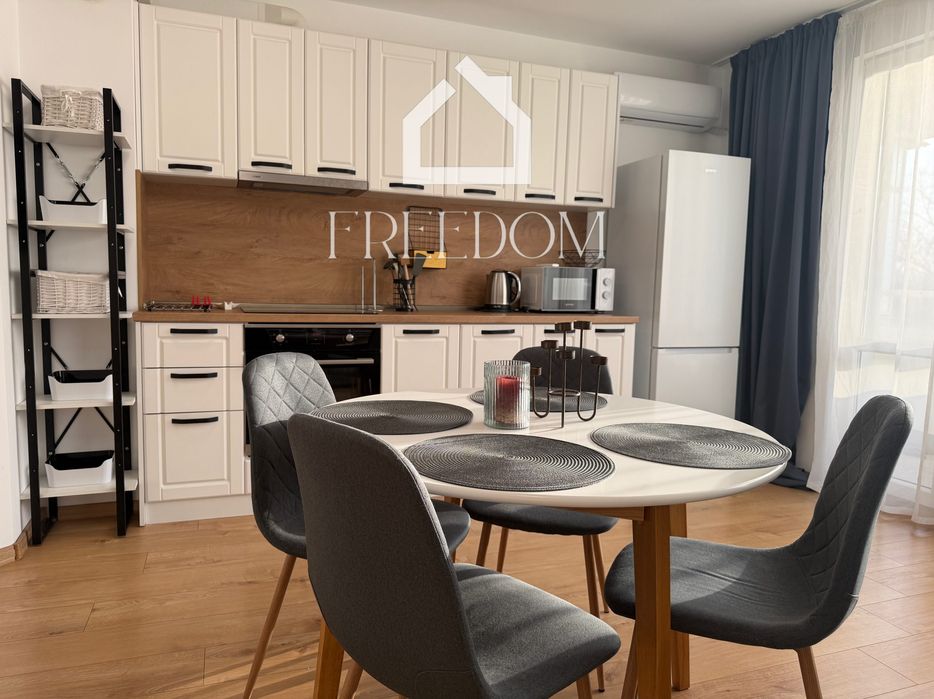 Тристаен апартамент в кв. Колхозен пазар, ул.Христо Ботев, 230 000 евр