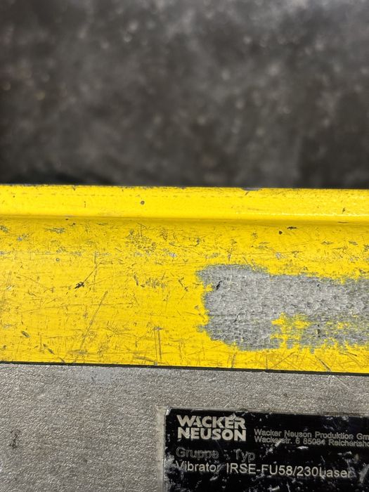 Vibrator beton wacker