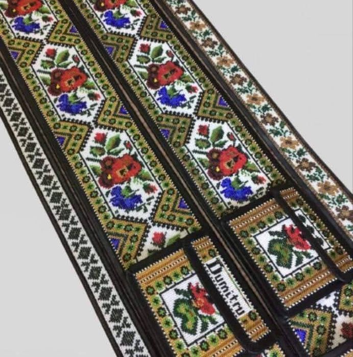 Curele și chimire cu margele