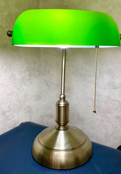 Настольная лампа банкирская