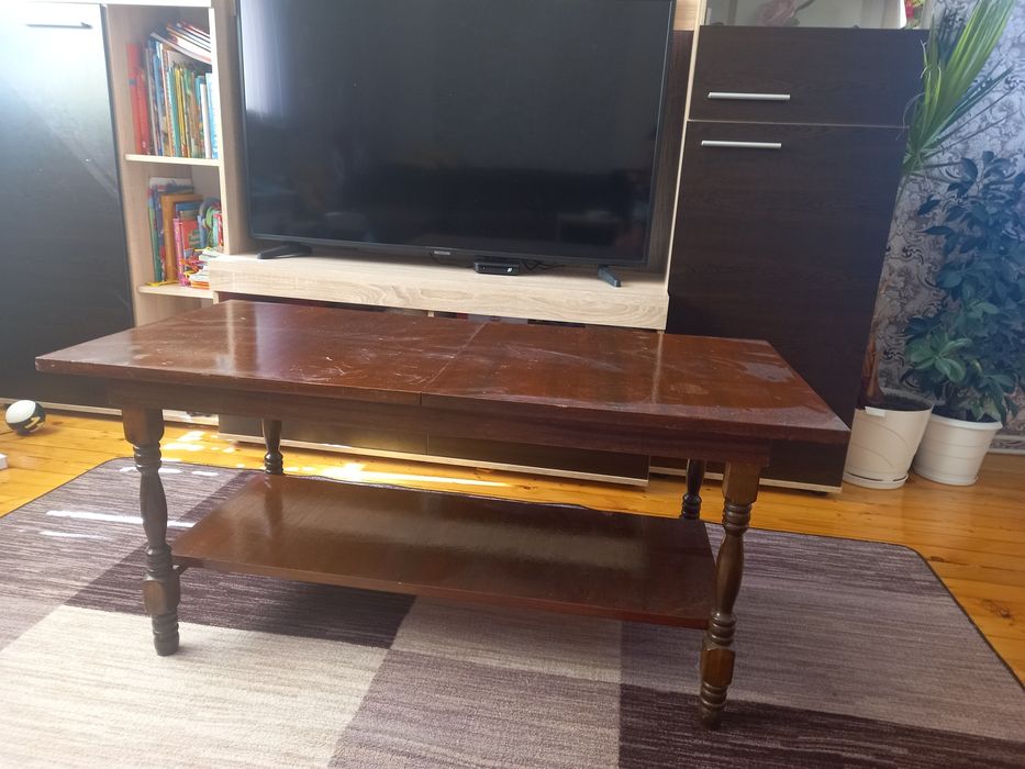 Холна маса разтегателна