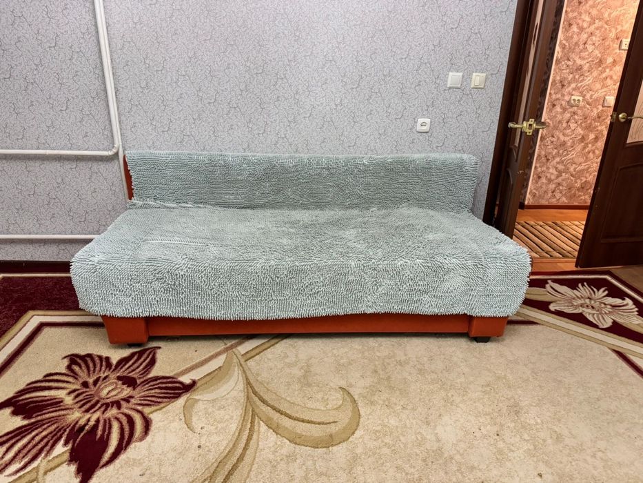 диван складной оранжевый