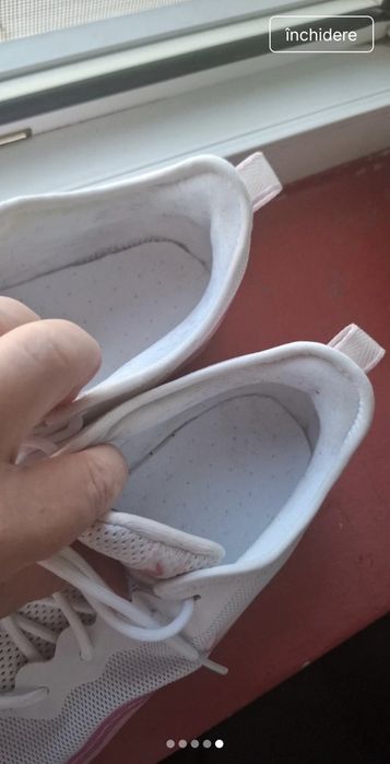 Adidași Nike folosiți f puțin