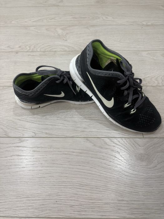 NIKE дамски маратонки!изключително удобни